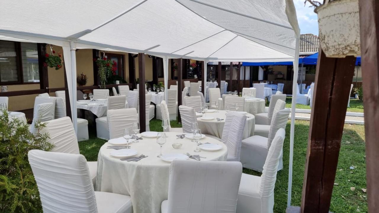 Gigios Sport&Relax Villa Bailesti Ngoại thất bức ảnh